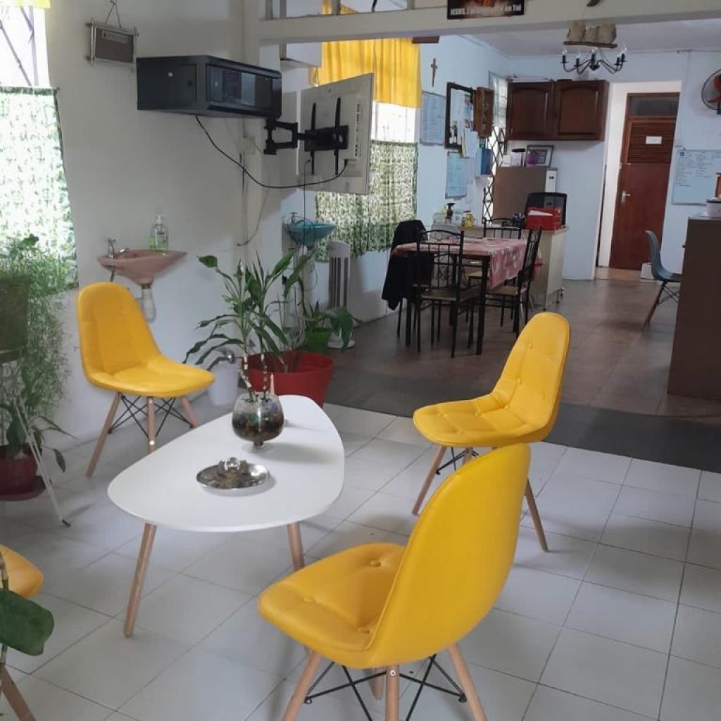 care-home-living-room